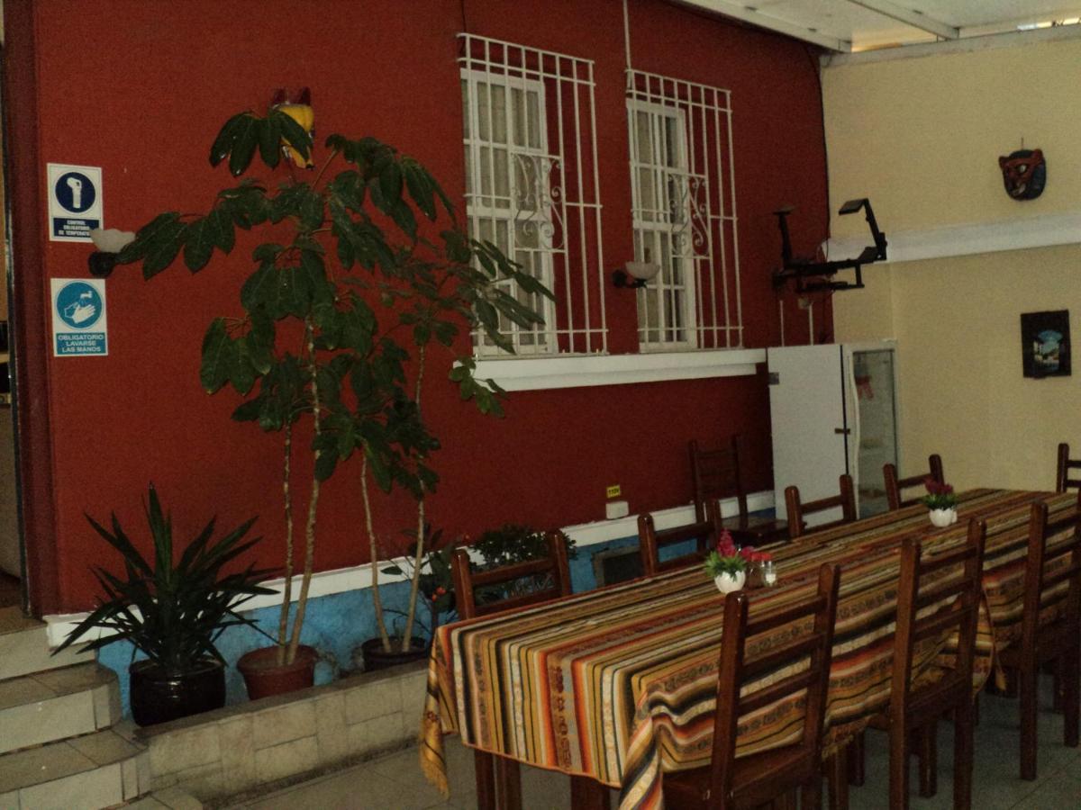 Hostal Bolivar Inn Кито Екстериор снимка